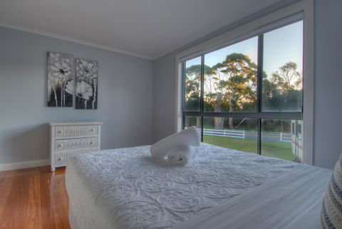 Muirs Beach Retreat - Accommodation in Bendigo 3