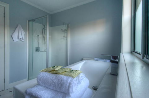 Muirs Beach Retreat - Accommodation in Bendigo 9