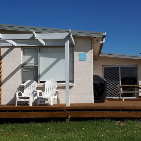 Beach Hut Scamander - Accommodation in Bendigo 2