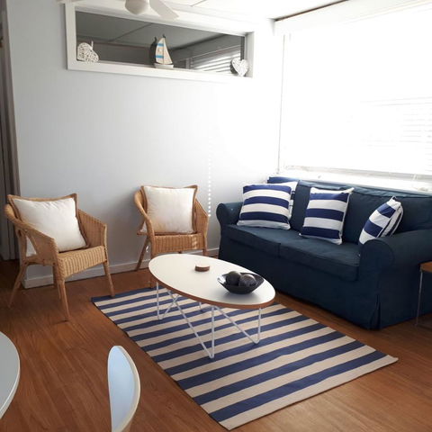 Beach Hut Scamander - Accommodation in Bendigo 1