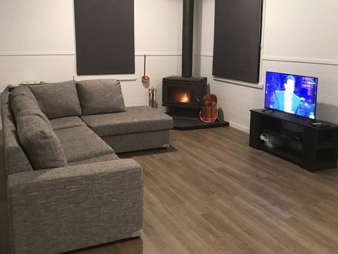 Derby Digs Cottage - Accommodation in Bendigo 3