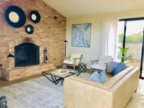 EMBRACING EVANDALE - Hosted By L'Abode Accommodation - Accommodation in Bendigo 5
