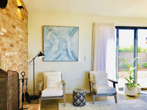 EMBRACING EVANDALE - Hosted By L'Abode Accommodation - Accommodation in Bendigo 9