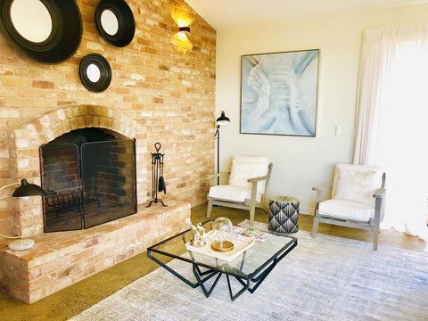 EMBRACING EVANDALE - Hosted By L'Abode Accommodation - Accommodation in Bendigo 8