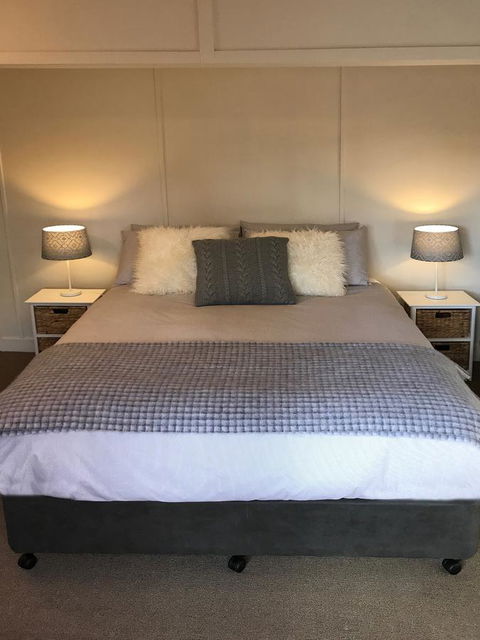 Platypus Playground Riverside Cottage - Accommodation in Bendigo 1