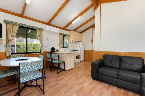 Bright Riverside Holiday Park - Accommodation in Bendigo 23