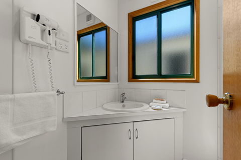 Bright Riverside Holiday Park - Accommodation in Bendigo 44