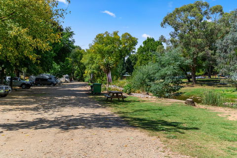 Bright Riverside Holiday Park - Accommodation in Bendigo 19