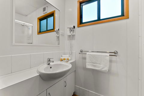 Bright Riverside Holiday Park - Accommodation in Bendigo 20