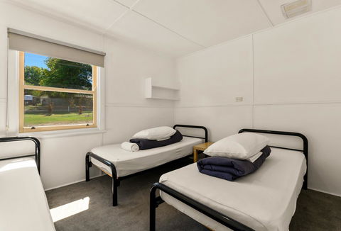 Bright Riverside Holiday Park - Accommodation in Bendigo 1