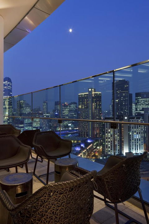 Crown Metropol Melbourne - Accommodation in Bendigo 10