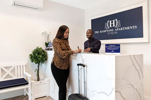 The Hamptons Apartments - St Kilda - Accommodation in Bendigo 1