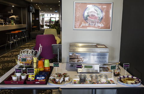 Holiday Inn Melbourne Airport, An IHG Hotel - Accommodation in Bendigo 22