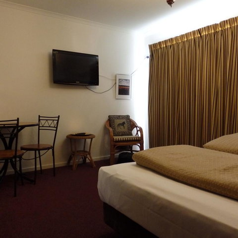 Bright Chalet - Accommodation in Bendigo 13