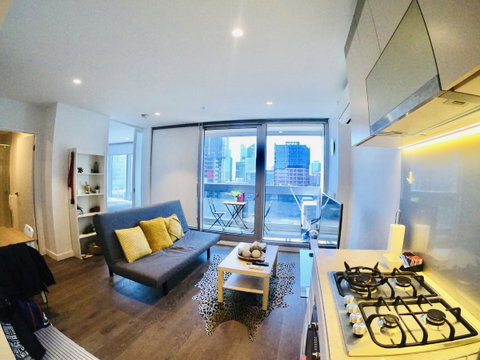 The Escape In Southern Cross Station - Accommodation in Bendigo 9
