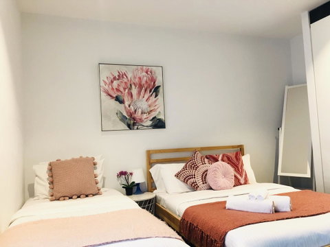 The Escape In Southern Cross Station - Accommodation in Bendigo 1