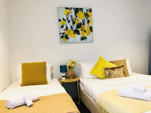 The Escape In Southern Cross Station - Accommodation in Bendigo 2