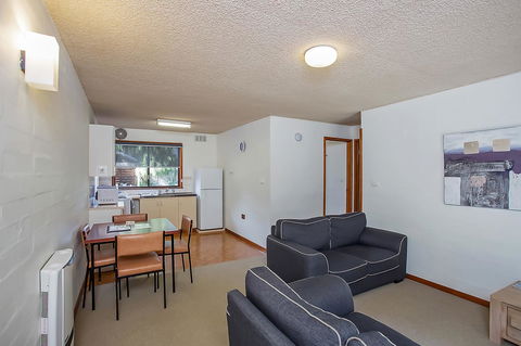 Eastern Beach Holiday Units - Accommodation in Bendigo 1