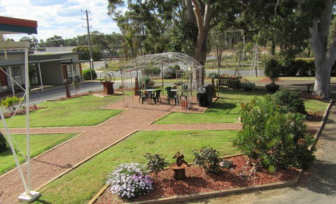 The Highlander Motel - 24HR Check In - Accommodation in Bendigo 5