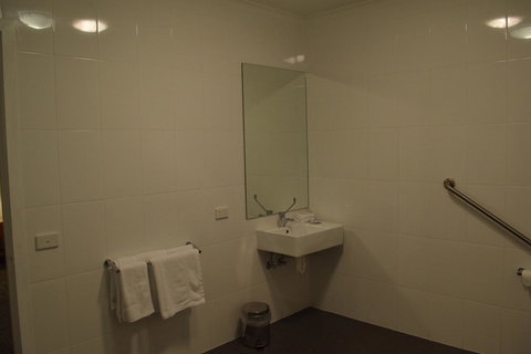 CROWN CENTRAL BUSINESS DISTRICT MOTEL - NO UNDER 18s - Accommodation in Bendigo 39