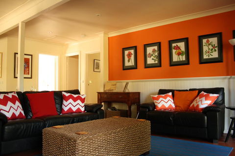Merrimeet Cottages - Accommodation in Bendigo 11