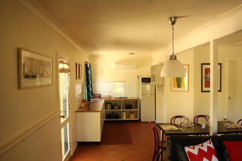 Merrimeet Cottages - Accommodation in Bendigo 28