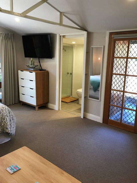The Cosy Bungalow - Accommodation in Bendigo 3