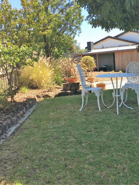 The Cosy Bungalow - Accommodation in Bendigo 15