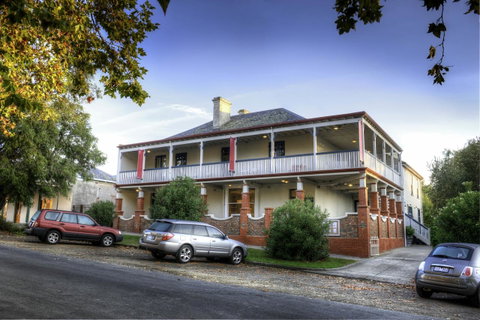 Athelstane House - Accommodation in Bendigo 1
