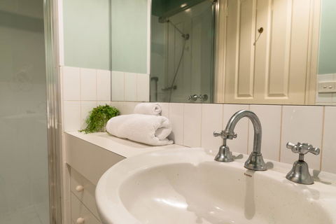 The Orchard House - Accommodation in Bendigo 4