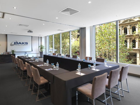 Oaks Melbourne On Collins Suites - Accommodation in Bendigo 14