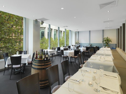 Oaks Melbourne On Collins Suites - Accommodation in Bendigo 11
