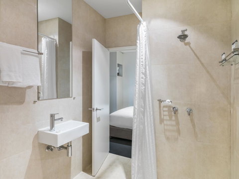 Oaks Melbourne On Collins Suites - Accommodation in Bendigo 16