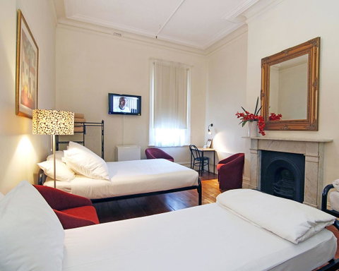 Hotel Claremont Guest House - Accommodation in Bendigo 10