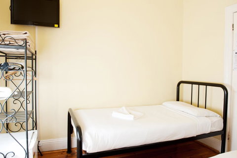 Hotel Claremont Guest House - Accommodation in Bendigo 5