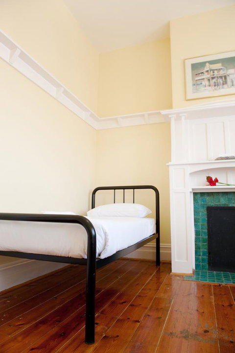 Hotel Claremont Guest House - Accommodation in Bendigo 4