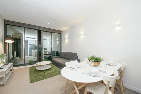 COZY 2BR Suites, FEDERATION SQUARE + FREE Parking - Accommodation in Bendigo 4