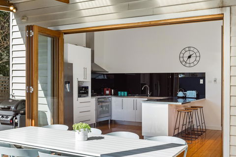 Central Bendigo Cottage, Walk To Everywhere!! - Accommodation in Bendigo 3