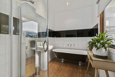 Central Bendigo Cottage, Walk To Everywhere!! - Accommodation in Bendigo 11