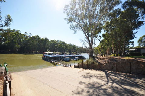 Tasman Holiday Parks - Merool On The Murray - Accommodation in Bendigo 3