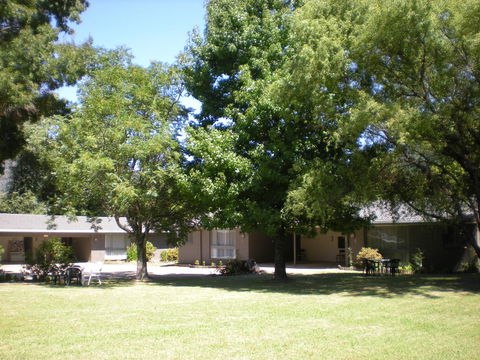 Willow Dene Holiday Apartments - Accommodation in Bendigo 5