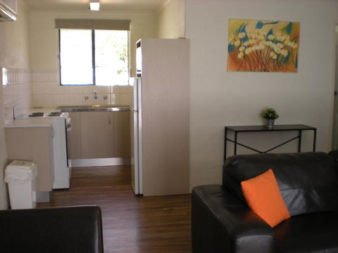 Willow Dene Holiday Apartments - Accommodation in Bendigo 7
