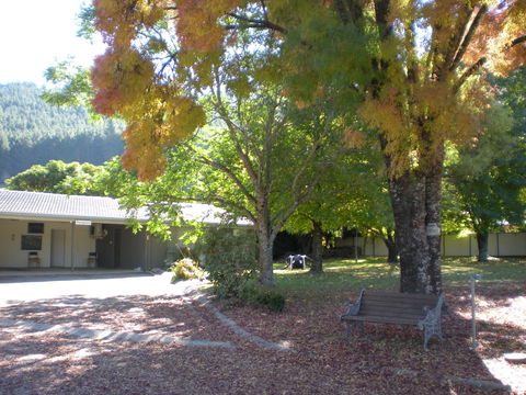 Willow Dene Holiday Apartments - Accommodation in Bendigo 8