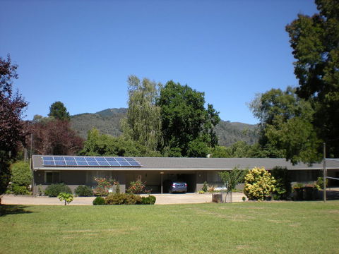 Willow Dene Holiday Apartments - Accommodation in Bendigo 18