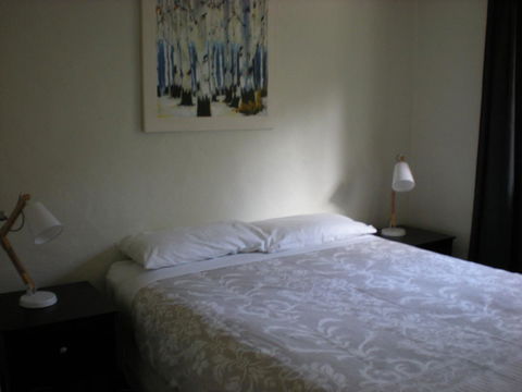 Willow Dene Holiday Apartments - Accommodation in Bendigo 23