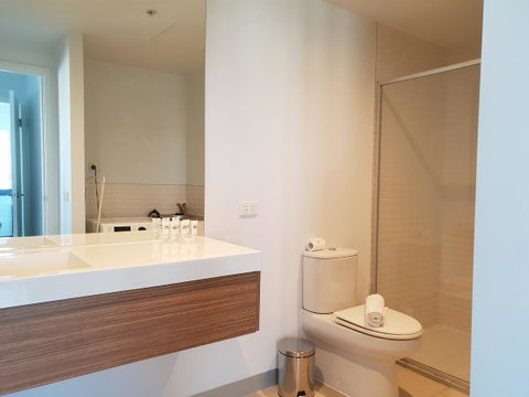 Trendy City Pad Melbourne - Accommodation in Bendigo 14