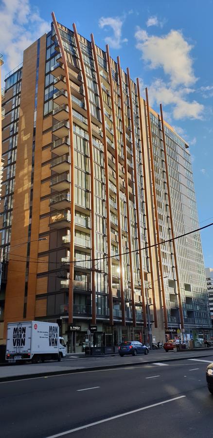 Trendy City Pad Melbourne - Accommodation in Bendigo 16