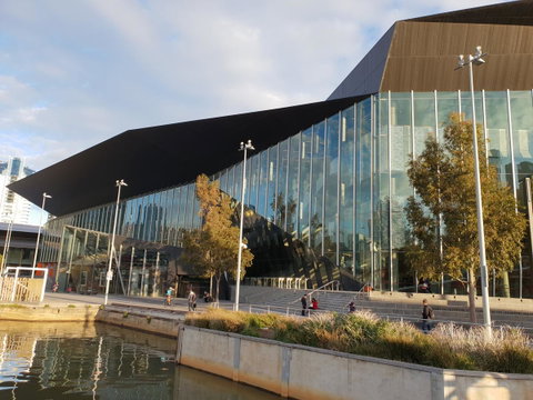 Trendy City Pad Melbourne - Accommodation in Bendigo 20