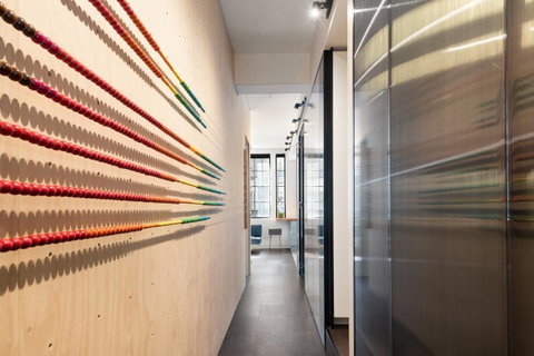 Spacious Designer Warehouse Melbourne CBD Apartment - Accommodation in Bendigo 15