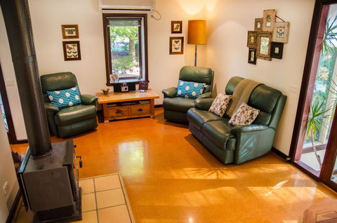 Ashwood Cottages - Accommodation in Bendigo 11